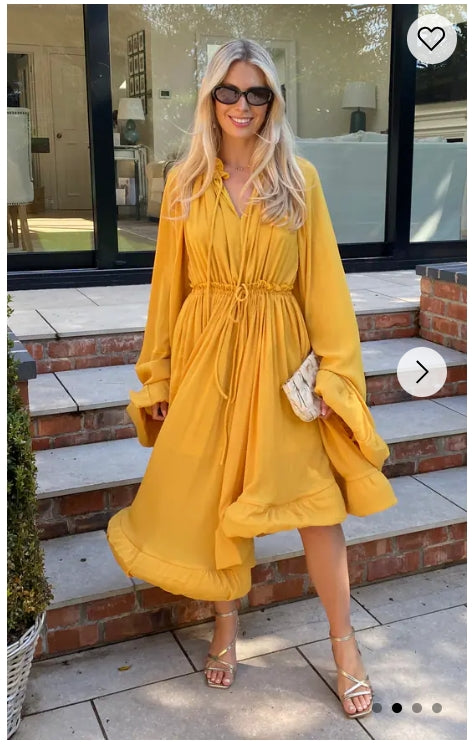 ROBE MIDI FLUIDE À CAPE ROMANTIQUE